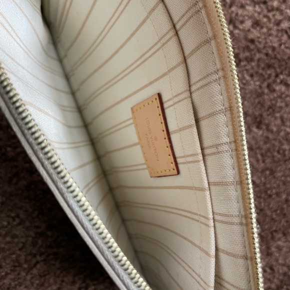 Louis Vuitton Neverfull - Picture 4 of 6